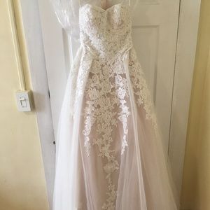 Sheer Lace and Tulle Ball Gown Wedding Dress NWT